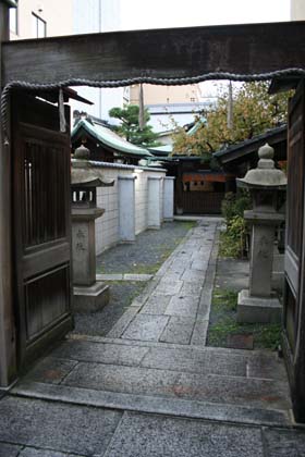 京-新玉津神社